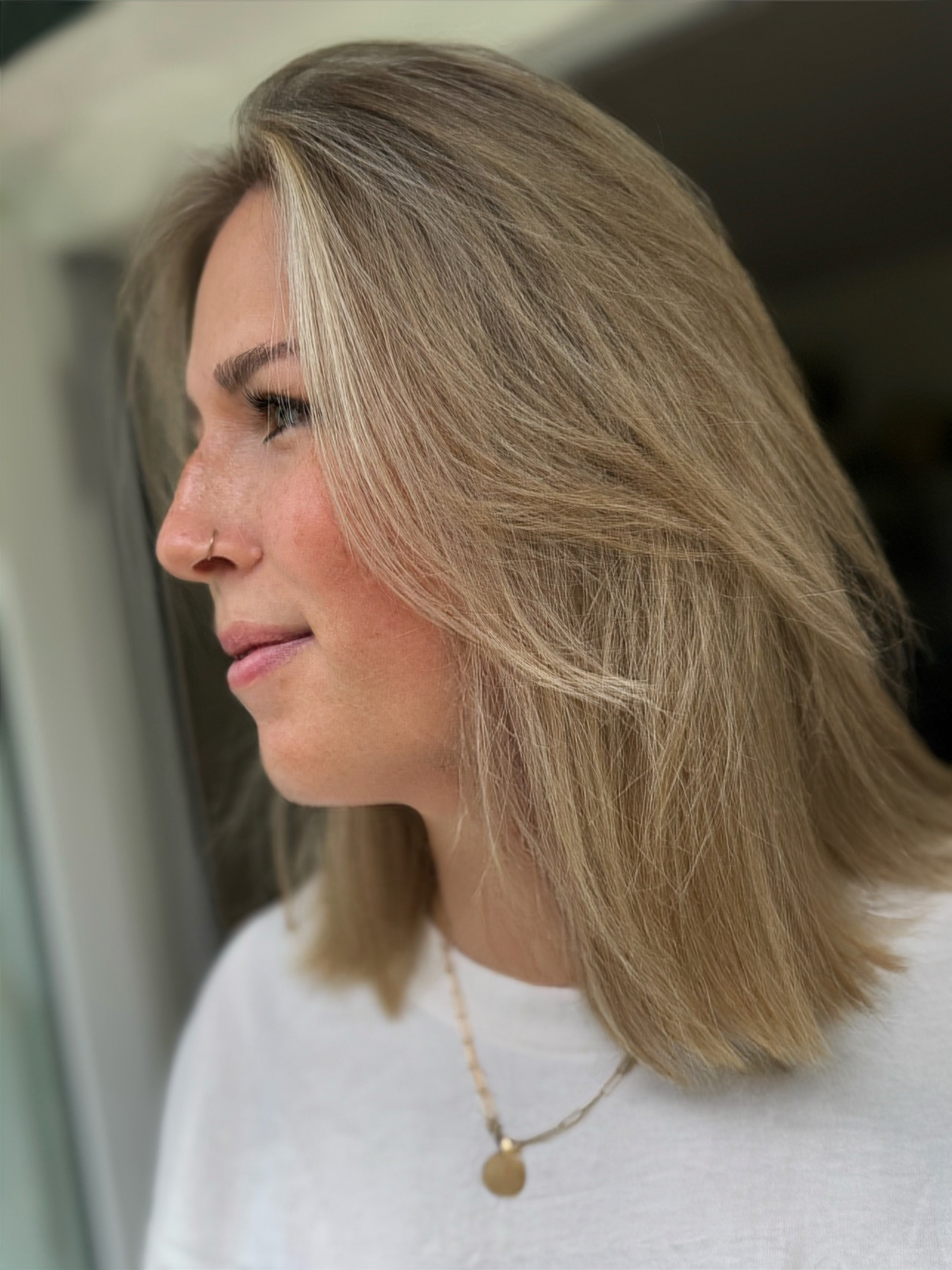 Ergebnis aus dem Studio: Strähnen, Face Framing und Haarschnitt